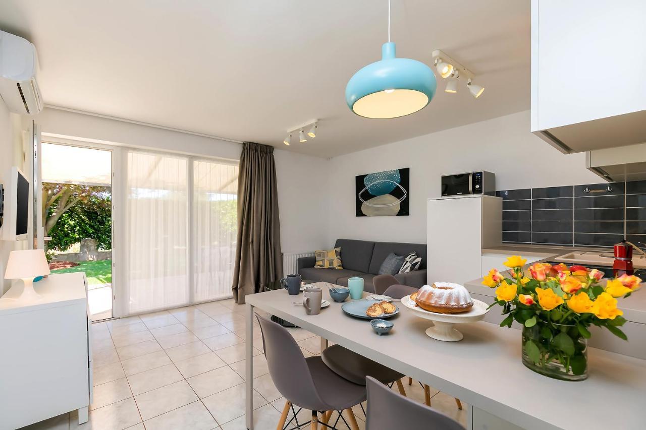 Dama Apartment
