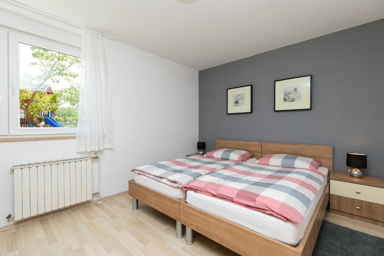 Dama Apartment *